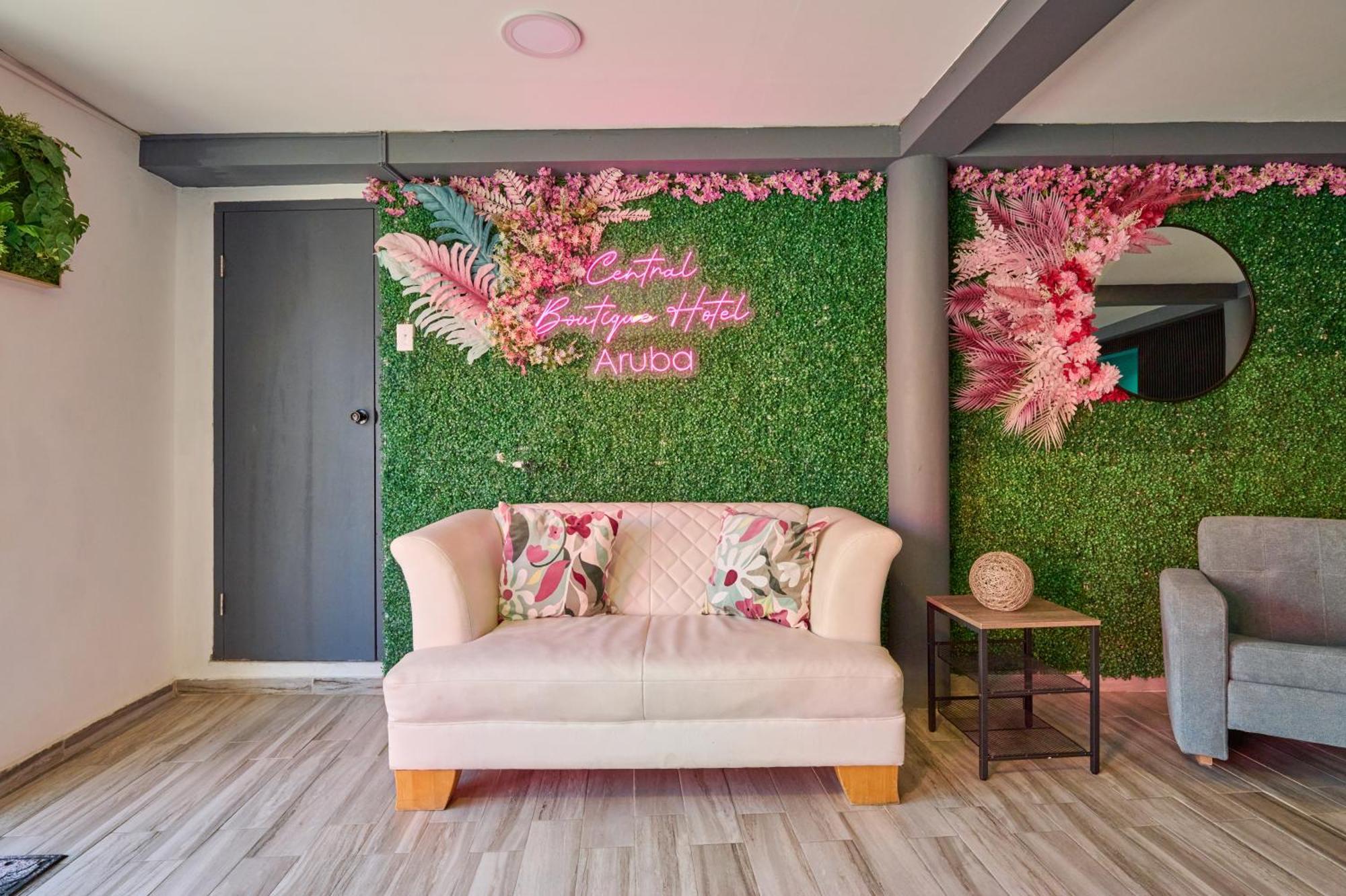 Central Boutique Hotel 오란제스타트 외부 사진