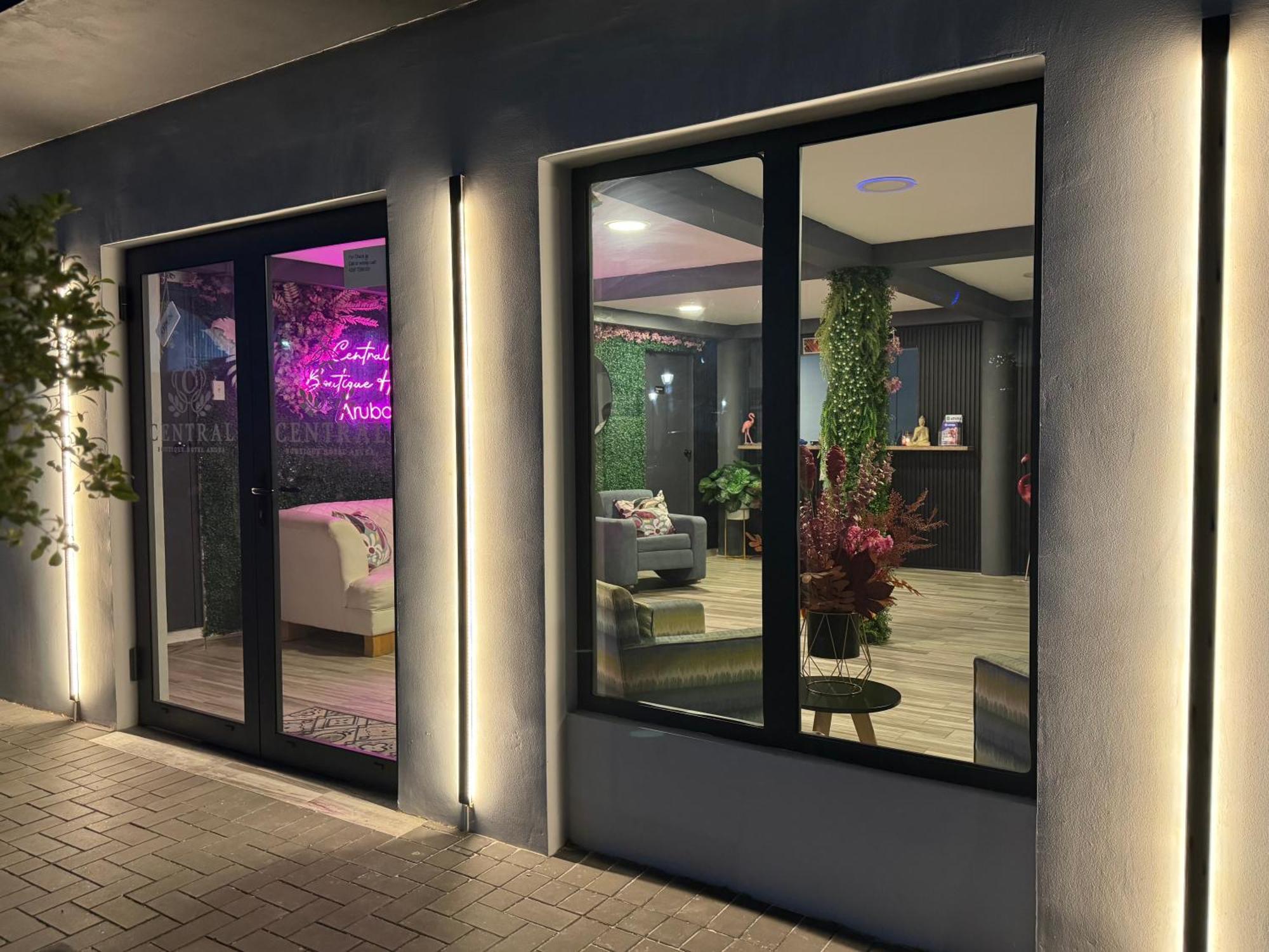 Central Boutique Hotel 오란제스타트 외부 사진