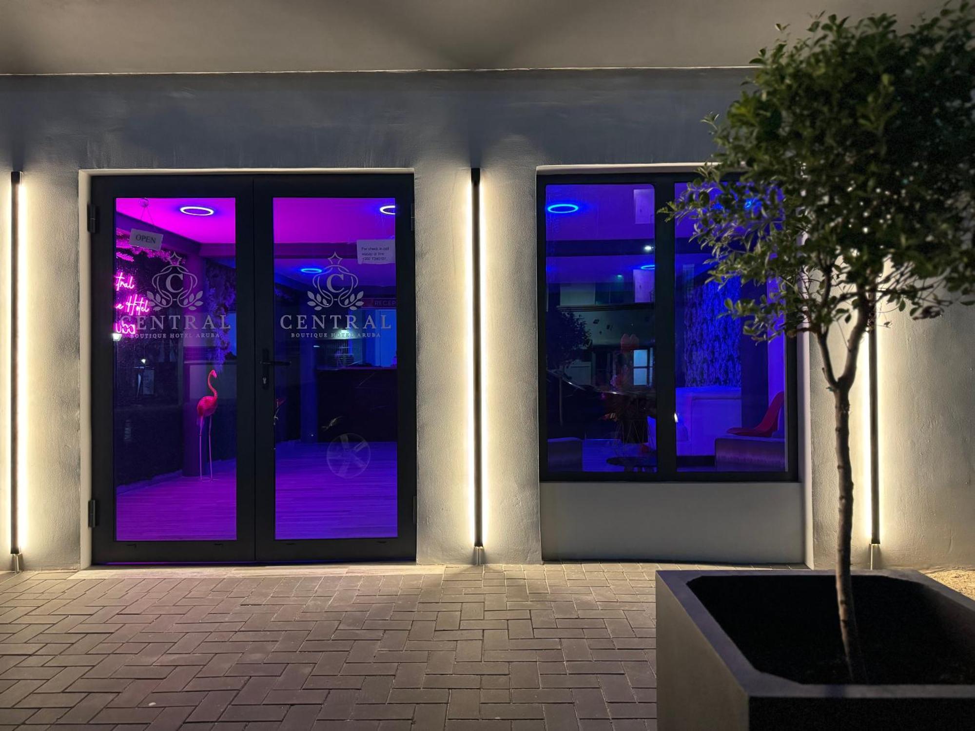 Central Boutique Hotel 오란제스타트 외부 사진